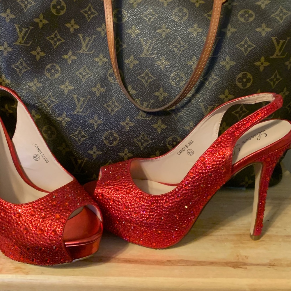 Red ruby slippers